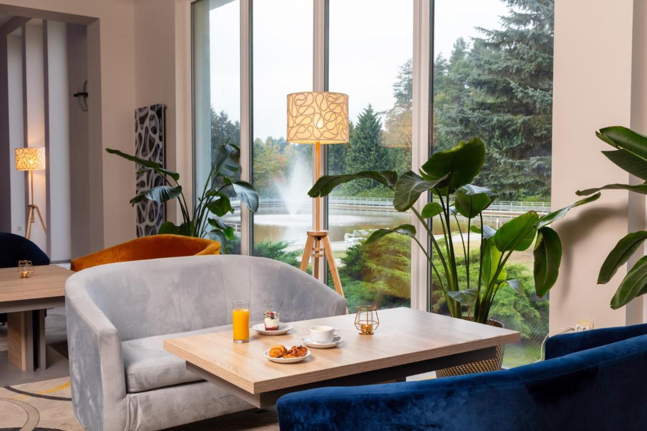 Perla Lesna Nadarzyn Bed and Breakfast Exteriör bild